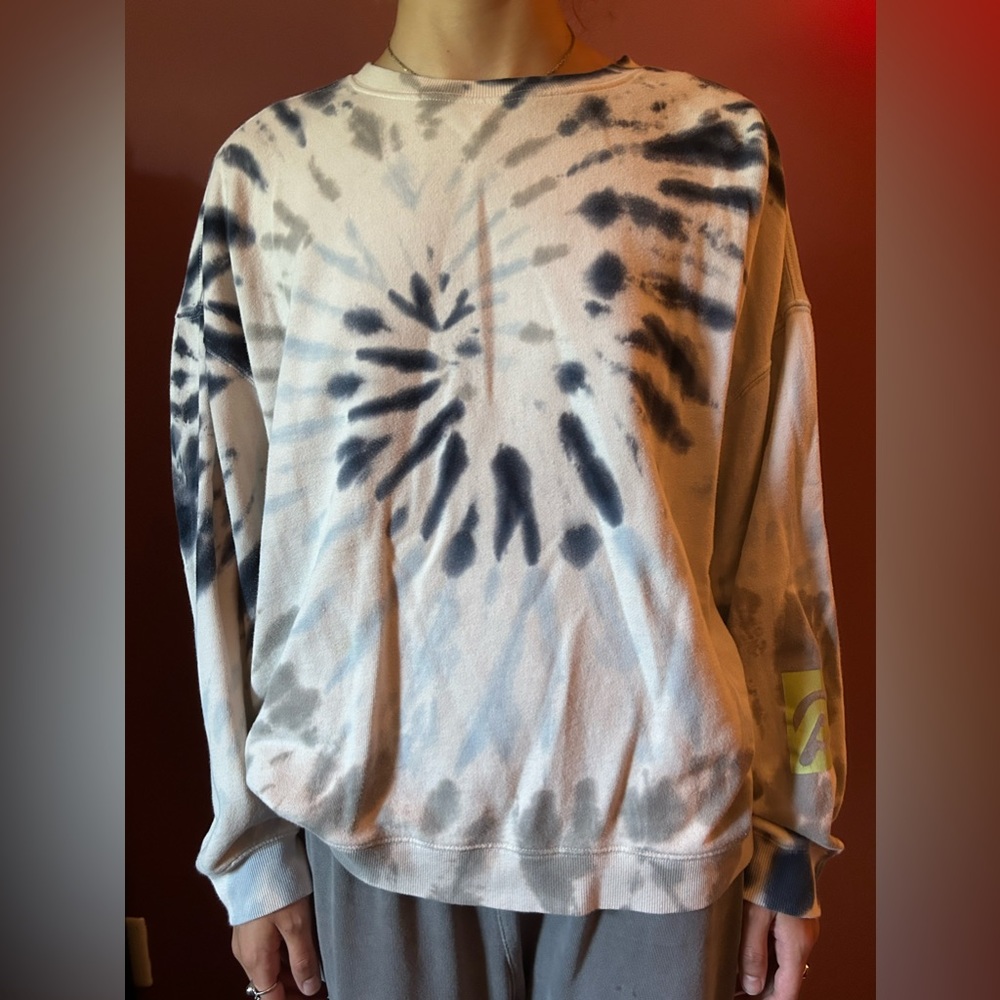 Peloton Crew Neck Sweatshirt, Blue, grey and white tie dye, Size L
